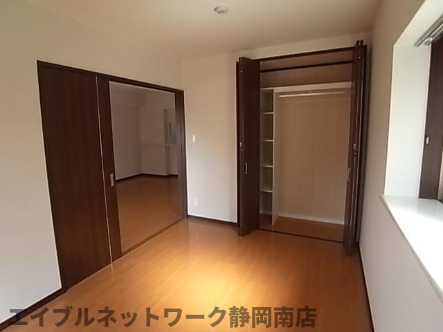 【静岡市駿河区さつき町のマンションの収納】