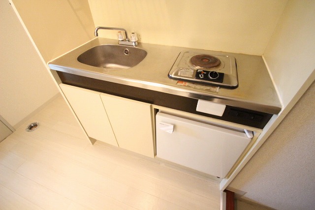 キッチン　同物件別室です。