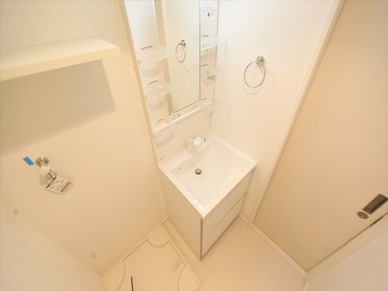 洗面設備　脱衣所　独立洗面台（シャンプードレッサー付）