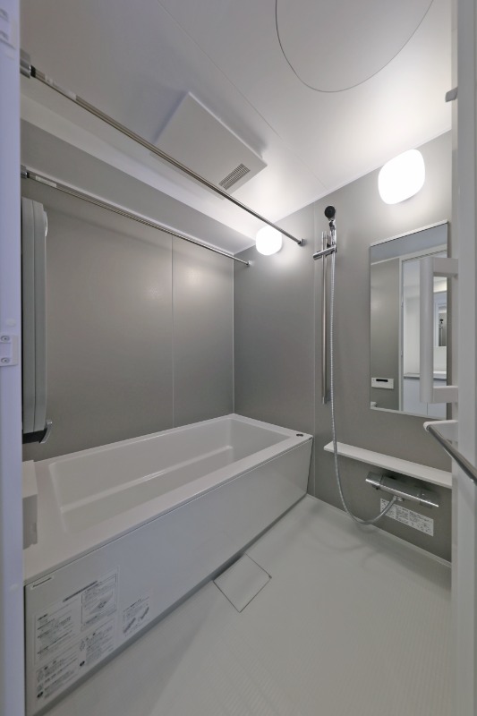 バス・シャワールーム　バスルーム