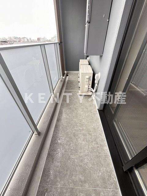 バルコニー　バルコニーからの眺めを楽しみながら食事をしませんか