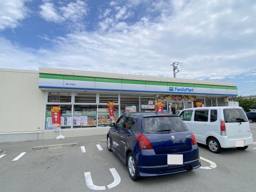 コンビニ　ファミリーマート 堺八下町店（コンビニ）まで582m