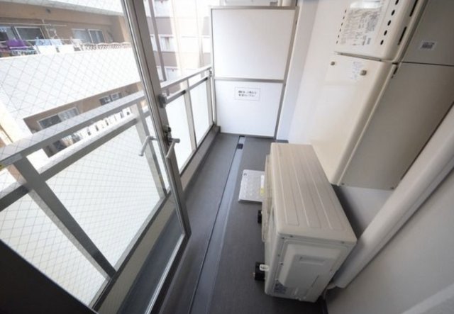 バルコニー　※別部屋の参考写真です。