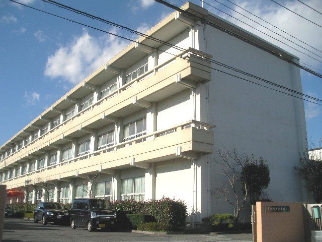 中学校　長泉町立北中学校（中学校）まで456m