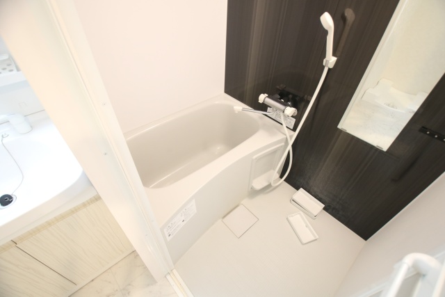 バス・シャワールーム　※別室の参考写真の為、現況優先です。