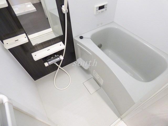 バス・シャワールーム　追い炊き機能付きの浴室♪