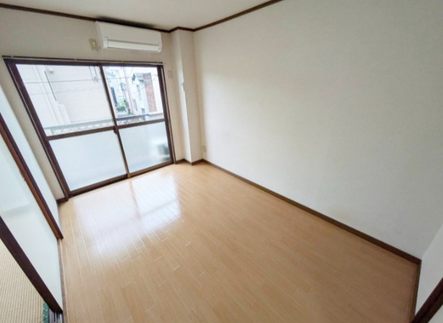 居室・リビング　他号室