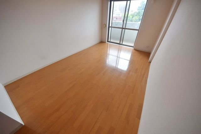 居室・リビング　★9帖の洋室です★