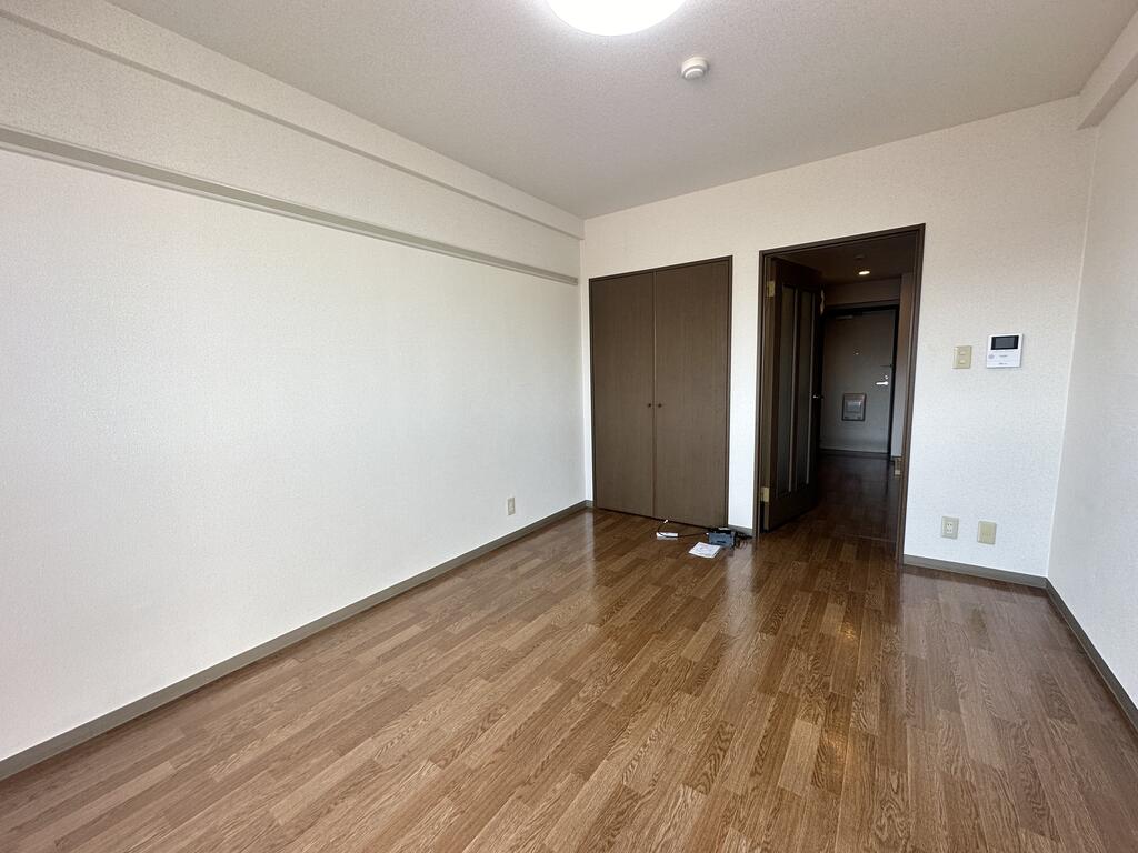 居室・リビング　※同建物別部屋写真です。ご参考ください。