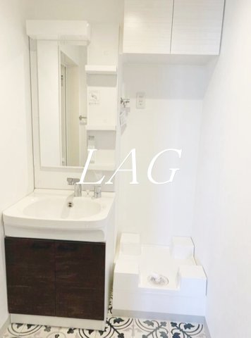 洗面設備　独立洗面台です。