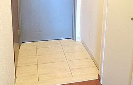 玄関　※別部屋の参考写真です。