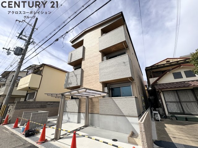 建物外観　宅配ボックス付き