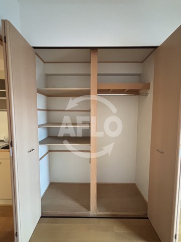 収納　エル・セレーノ九条　大型クローゼット