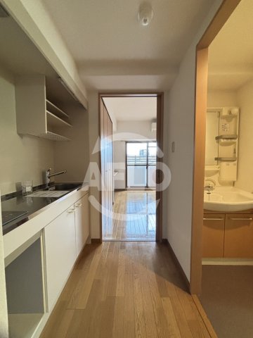 玄関　エル・セレーノ九条　玄関廊下