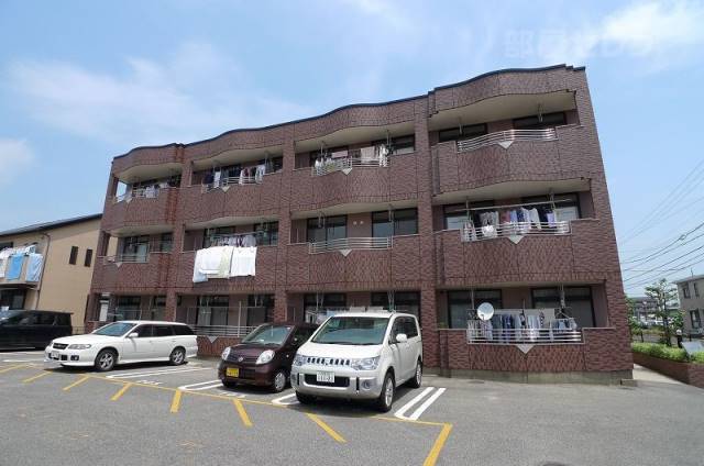 建物外観　日当たり良好ですね