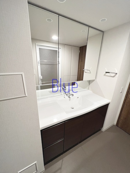 洗面設備　同仕様