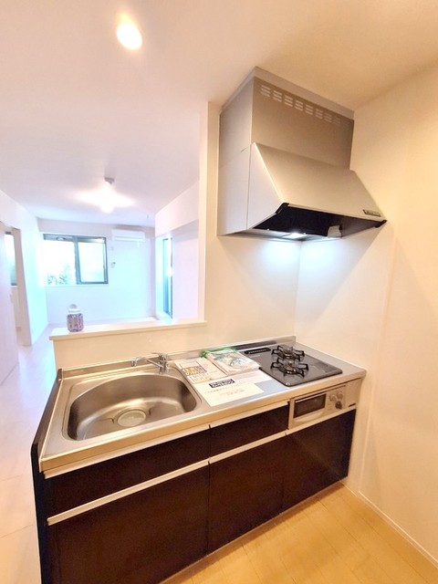 キッチン　★ガス2口グリル付きのシステムキッチン★