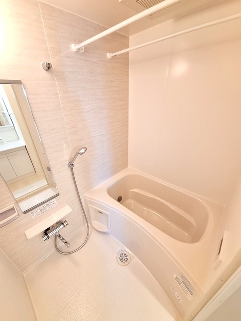 バス・シャワールーム　★追炊き・浴室乾燥機付きのお風呂★