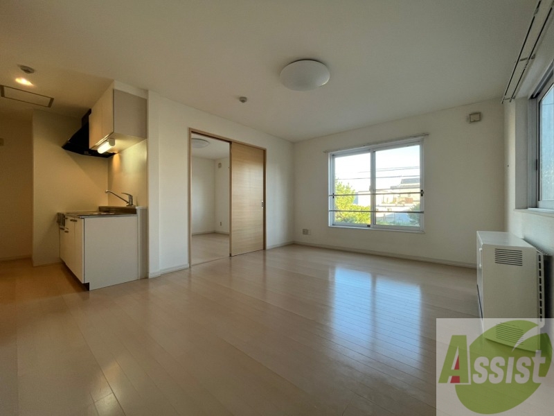 居室・リビング　広くてきれいなリビングです！快適に過ごせそうですね。