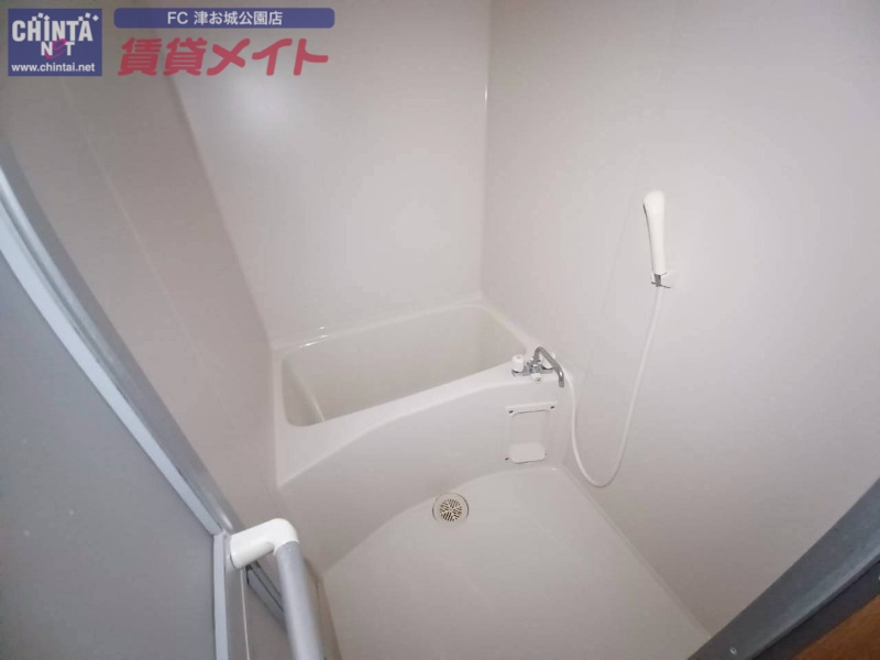 バス・シャワールーム　同じ物件、別部屋の写真です