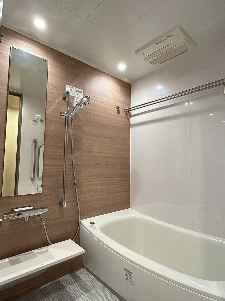 バス・シャワールーム　バス