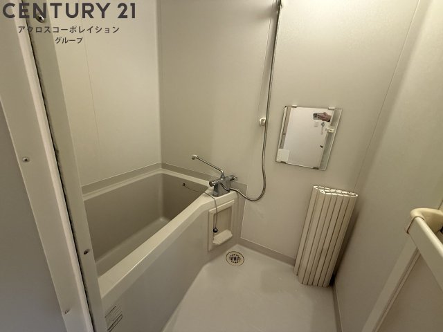 バス・シャワールーム　シンプルで機能的なユニットバスです♪