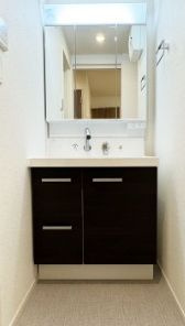 洗面設備　広い洗面スペース