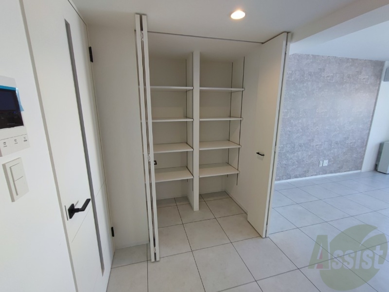 収納　収納もバッチリあるのでお部屋が片付きますよ！