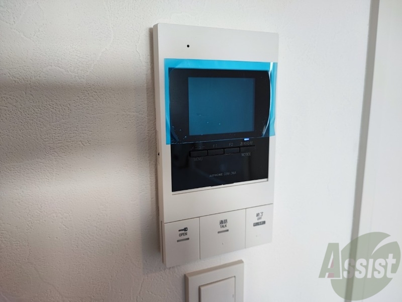 セキュリティ　ＴＶモニター付インターホンです。来客者の顔が見えるので安心！