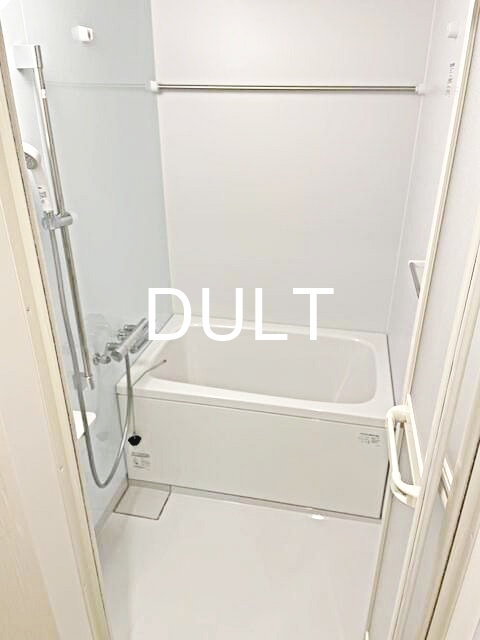 バス・シャワールーム　バスルームです。