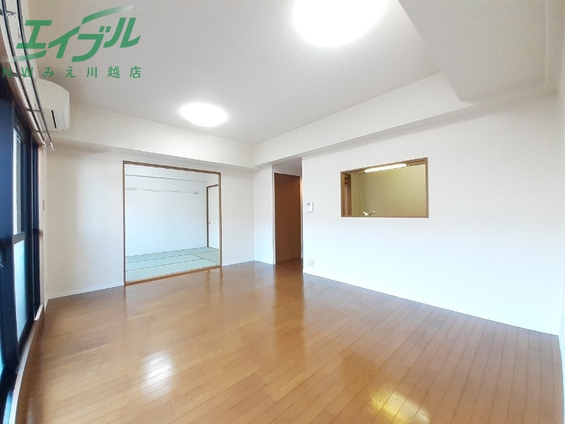 居室・リビング　同物件参照写真