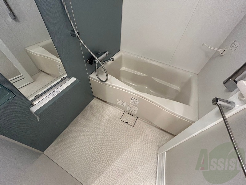 バス・シャワールーム　お風呂になります。一日の疲れを癒してくださいね。