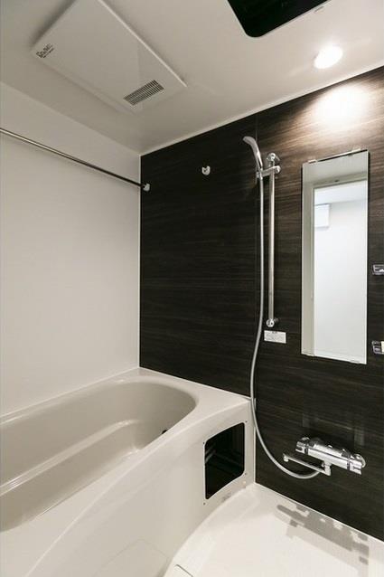 バス・シャワールーム　ご家族や長時間入浴に便利な追い炊き機能付きです♪