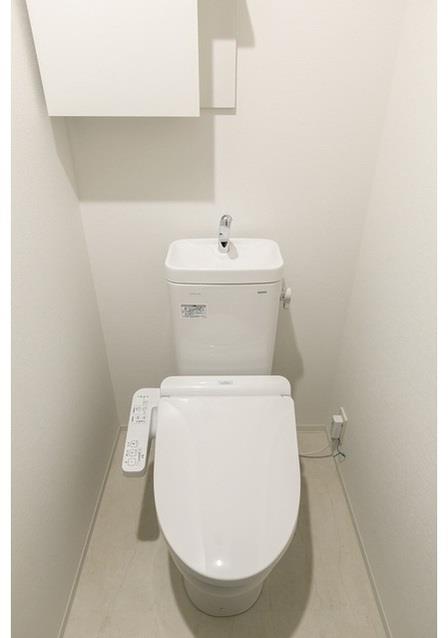 トイレ　嬉しい温水洗浄便座付き♪