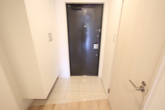 玄関　※別部屋の写真です