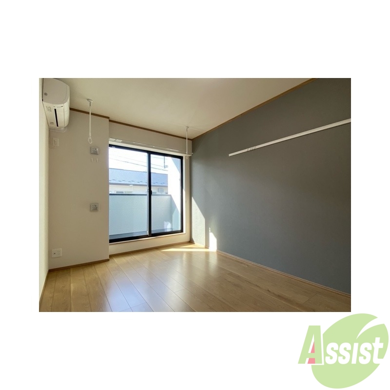 その他部屋・スペース　フローリングのお部屋なのでベッドを置いたら寝室の出来上がり