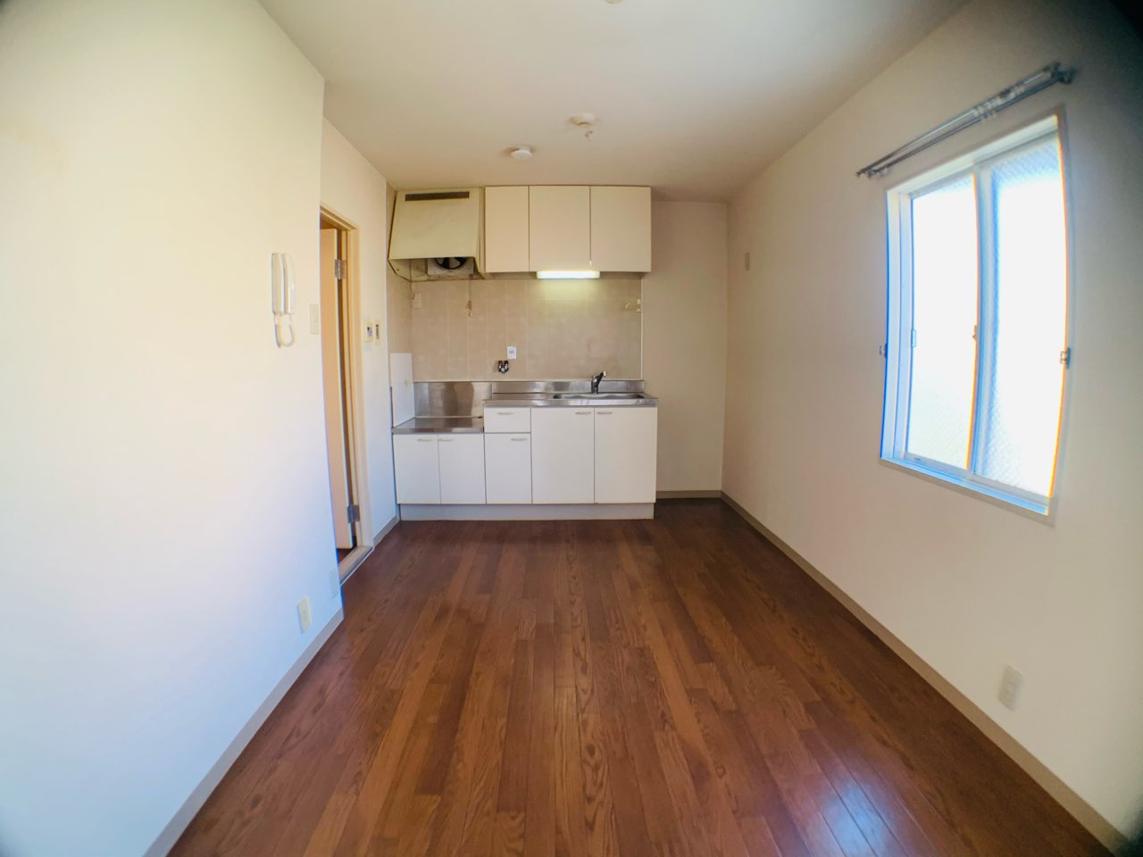 居室・リビング　角部屋住戸で過ごしやすく、おすすめです。