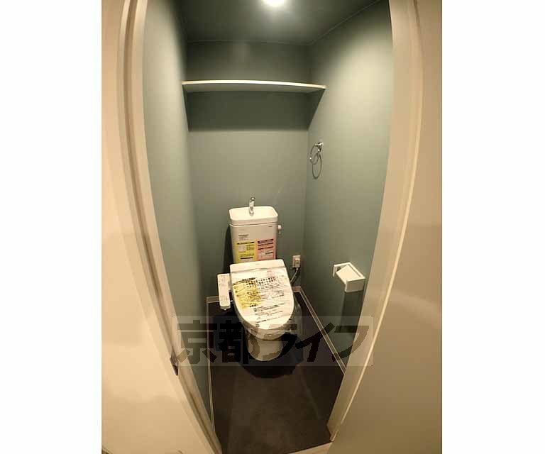 トイレ　ウォシュレット付いてます