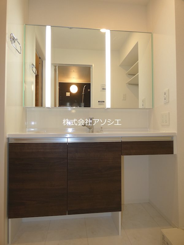 洗面設備　シャンプードレッサー