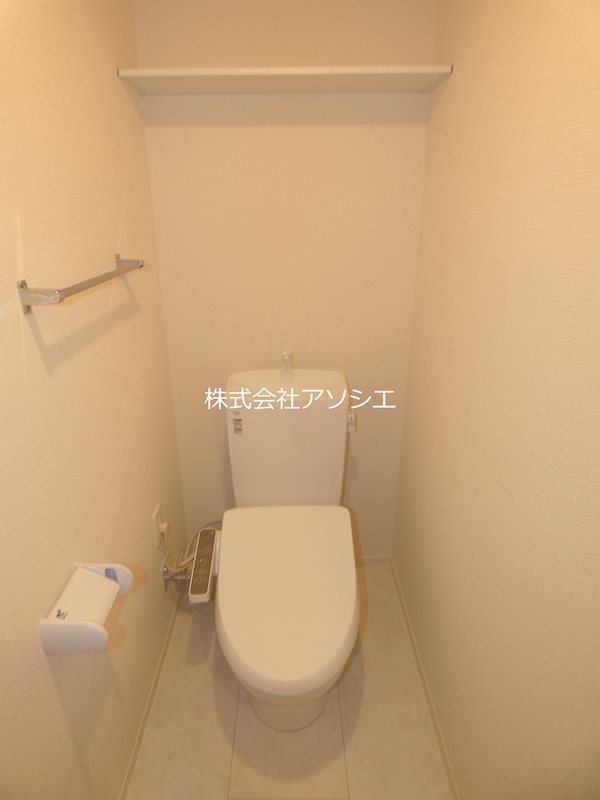 トイレ　ウォシュレット便座