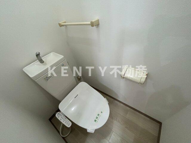 トイレ　※別部屋参考写真