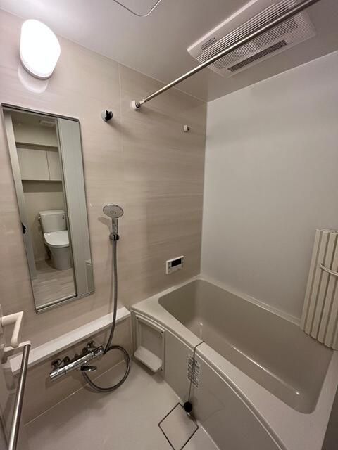 バス・シャワールーム　写真は同タイプ住居です。