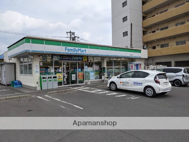 コンビニ　ファミリーマート（コンビニ）まで347m