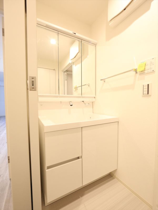 洗面設備　脱衣所　シャンプードレッサー