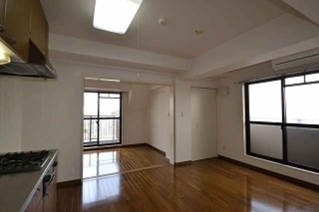 居室・リビング　角部屋ならではの解放感があります♪