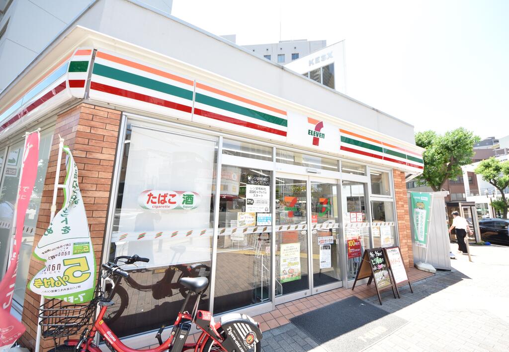 コンビニ　セブンイレブン神戸鯉川筋店（コンビニ）まで63m