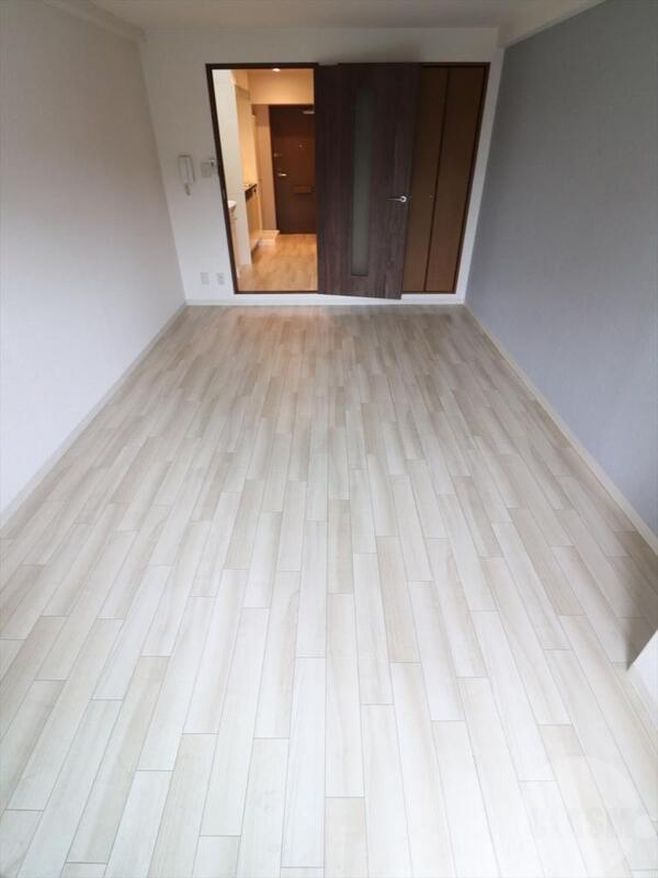 居室・リビング　９帖の洋室です