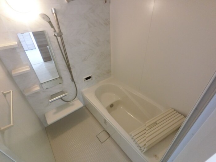 バス・シャワールーム　換気暖房乾燥機付浴室