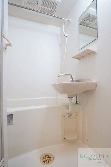 バス・シャワールーム　洗面