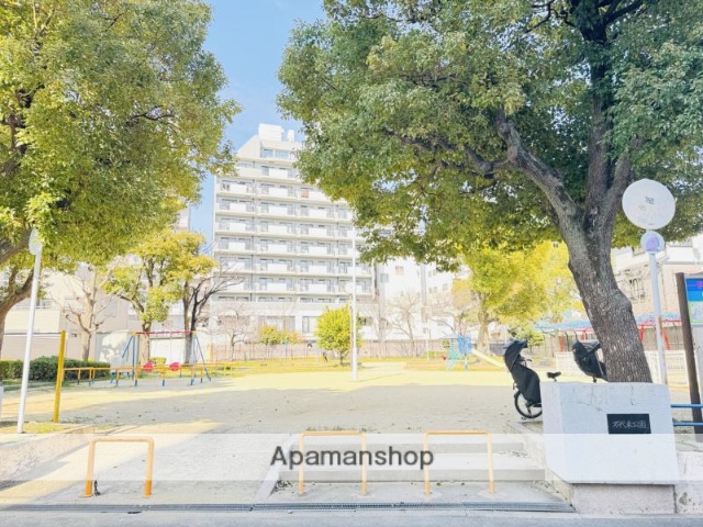 公園　万代東公園（公園）まで335m